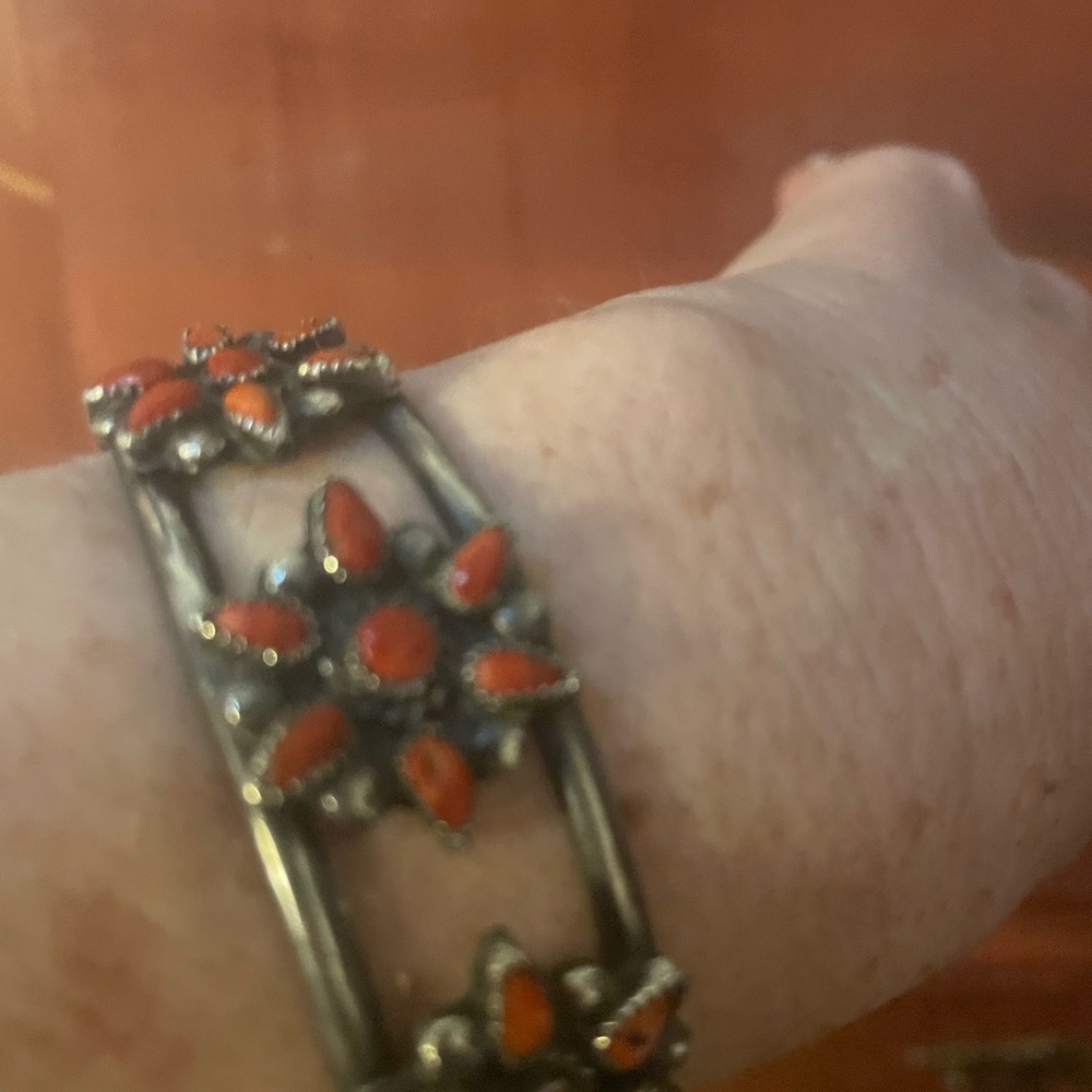 Vintage Native American Style Coral and sterling silver cuff bracelet❤️‍🔥🌵